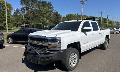 2017 Chevrolet Silverado LT