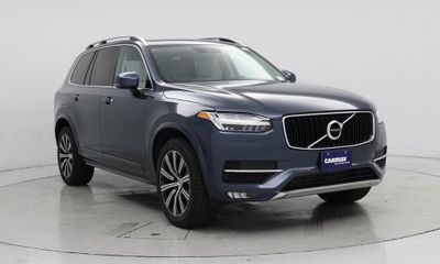 2019 Volvo XC90 Momentum