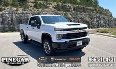 2026 Chevrolet Silverado HD Custom
