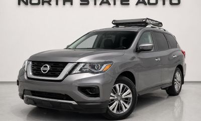 2020 Nissan Pathfinder S