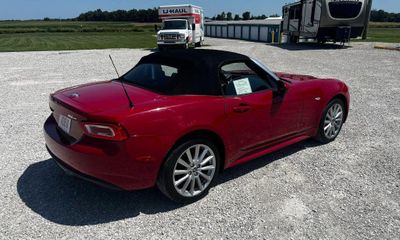 2017 Fiat 124 Spider Classica
