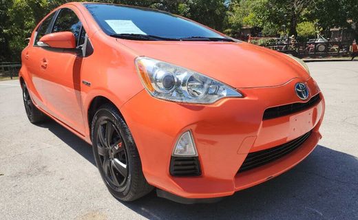 2014 Toyota Prius C TWO