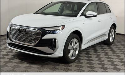 2024 Audi Q4 Premium Plus
