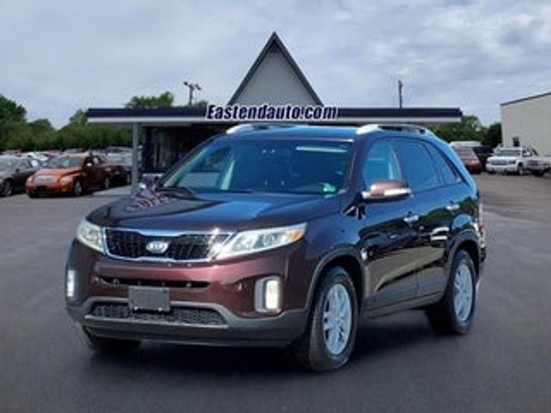 2015 Kia Sorento — a typically priced live listing