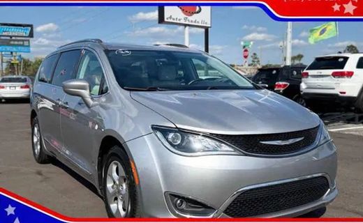2017 Chrysler Pacifica Touring L Plus