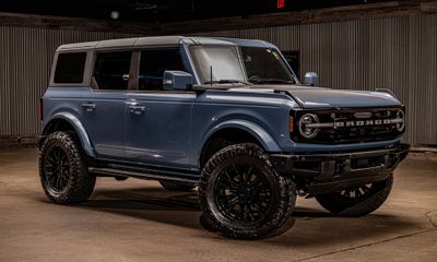 2024 Ford Bronco Outer Banks