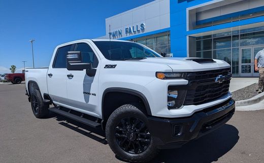 2026 Chevrolet Silverado HD Custom