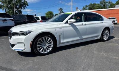2020 BMW 745E xDrive