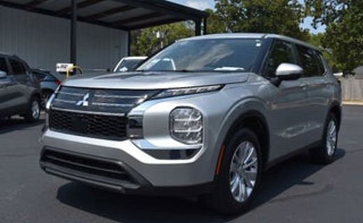 2025 Mitsubishi Outlander ES