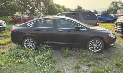 2015 Chrysler 200 200C