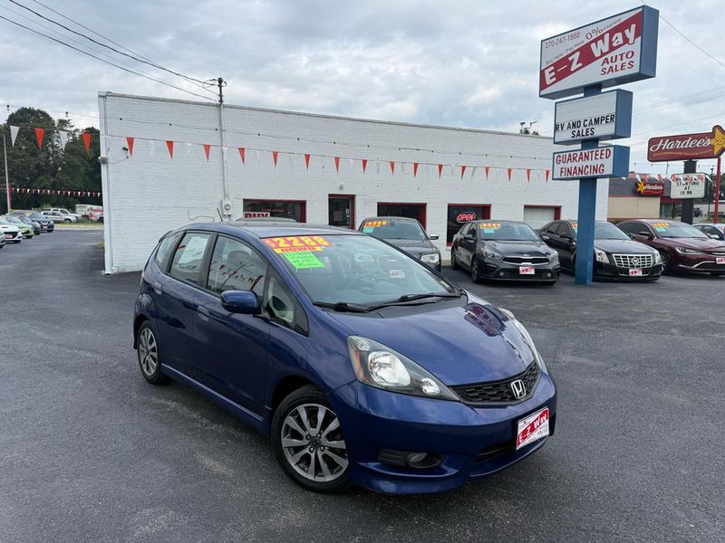 2012 Honda FIT — a typically priced live listing
