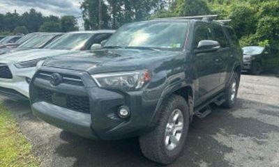 2024 Toyota 4RUNNER SR5 Prem