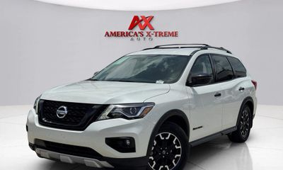 2020 Nissan Pathfinder SV