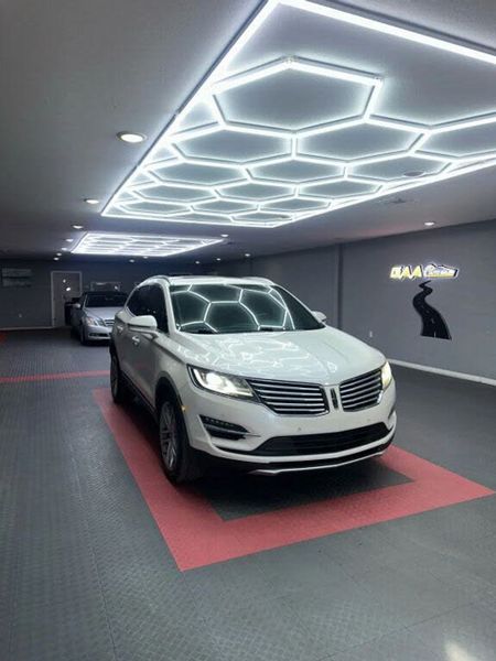 2015 Lincoln MKC — a typically priced live listing