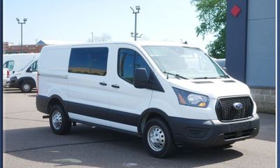 2022 Ford Transit Base