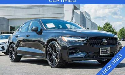2024 Volvo S60 Plus Black Edition