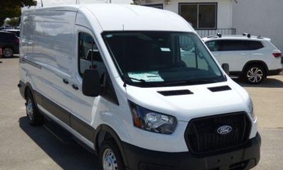 2026 Ford Transit Medium Roof