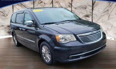 2011 Chrysler Town AND Country Limited