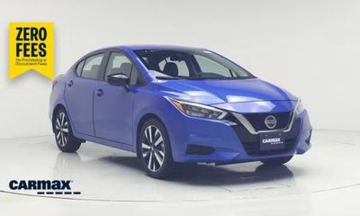 2022 Nissan Versa SR
