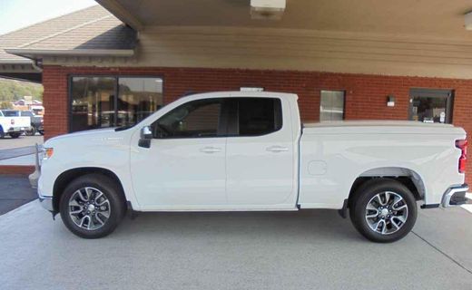 2023 Chevrolet Silverado LT