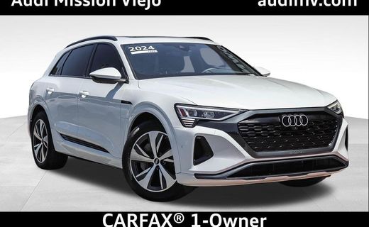 2024 Audi Q8 Premium Plus