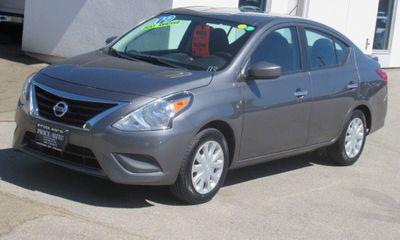 2019 Nissan Versa SV