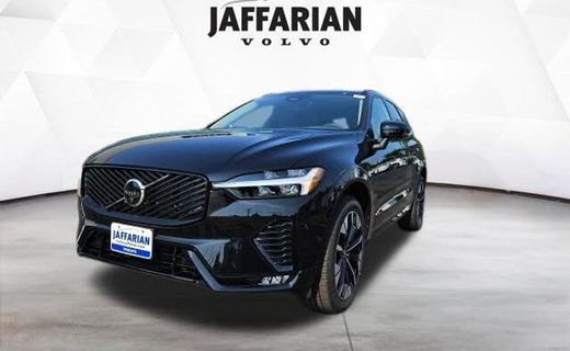 2026 Volvo XC60 Plus Dark