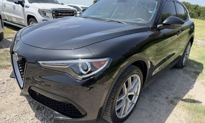 2018 Alfa Romeo Stelvio Sport