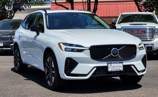 2026 Volvo XC60 Plus Dark