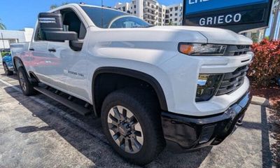2026 Chevrolet Silverado HD Custom