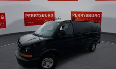 2017 Chevrolet Express Passenger LS