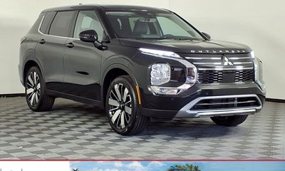 2025 Mitsubishi Outlander