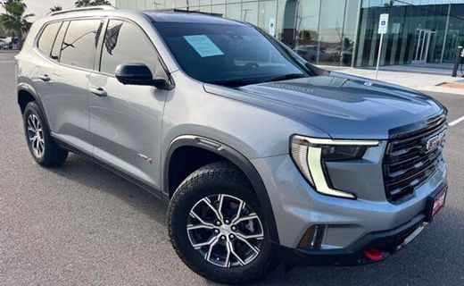 2025 GMC Acadia AT4