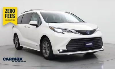 2021 Toyota Sienna XLE Plus Package
