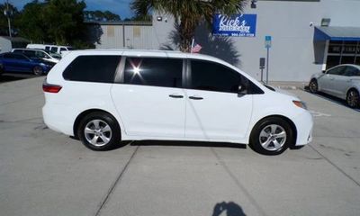 2018 Toyota Sienna L