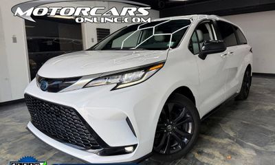 2023 Toyota Sienna XLE 8 Passenger