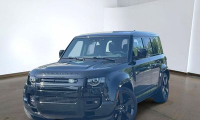 2024 Land Rover Defender 110 V8