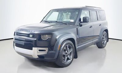 2023 Land Rover Defender 110 SE