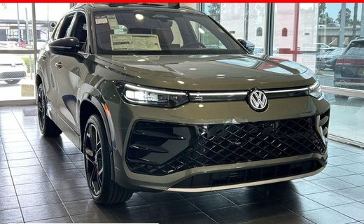 2026 Volkswagen Tiguan 4Motion SEL R