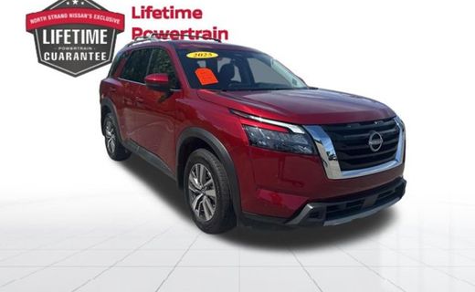 2025 Nissan Pathfinder SL
