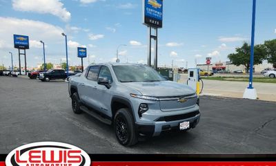 2025 Chevrolet Silverado 3LT LT