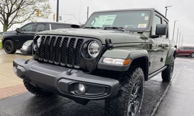 2022 Jeep Gladiator Sport