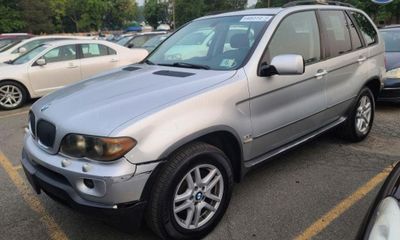 2005 BMW X5 3 0I