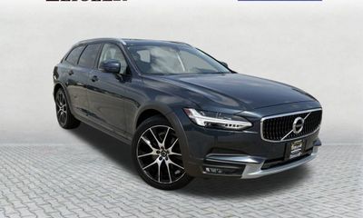 2020 Volvo V90CC Inscription