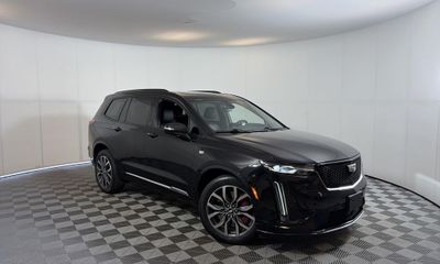 2023 Cadillac XT6 Sport