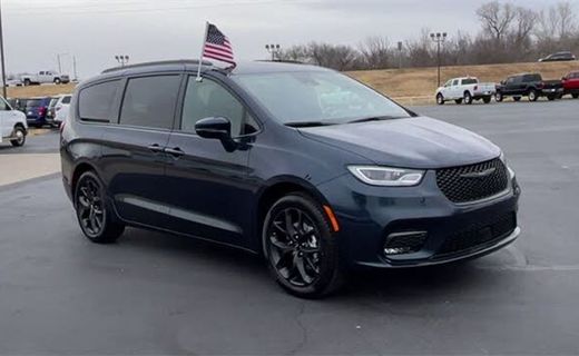 2021 Chrysler Pacifica Touring