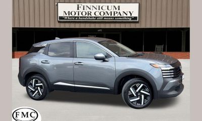 2025 Nissan Kicks MPV SV