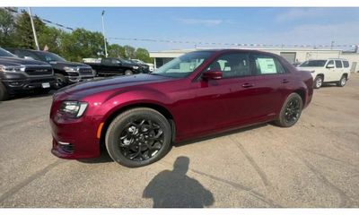 2023 Chrysler 300 Touring L