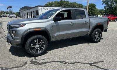 2023 GMC Canyon AT4