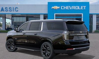 2026 Chevrolet Suburban LT